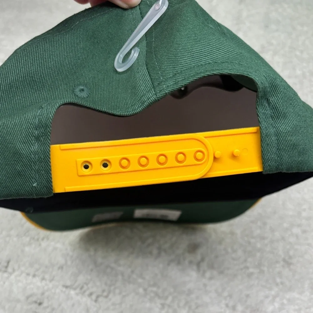 NFL Green Bay Packers Snapback‎ Hat Youth One Size Green Gold Flat Brim NWT